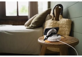 Immax 08983L - Budík s LCD a bezdrôtovou Qi nabíjačkou 27W/9V biely