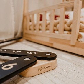 Čierna senzorická dráha z borovicového dreva 10x408x5 cm Montessori – Meowbaby