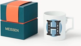 Westwing x MEISSEN, Ručne vyrobený hrnček's ozdobným motívom Initials