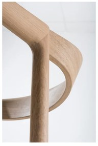 Jedálenská stolička z masívneho dubového dreva s modrosivým sedadlom Gazzda Muna