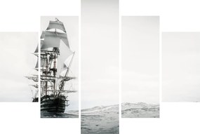 Obraz - Loď plávajúca po oceáne (150x105 cm)