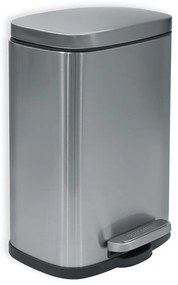 Nášľapný oceľový odpadkový kôš v matne striebornej farbe 5 l Akira – Spirella