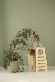 Montessori učiaca detská veža stredná natural