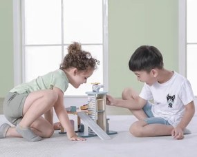 Drevená garáž 3+ s čerpacou stanicou a autíčkami