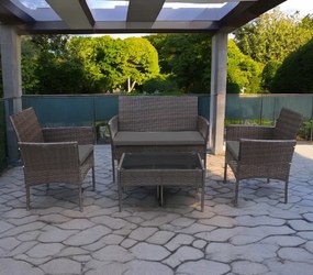 Elegantná ratanová záhradná sedacia súprava so stolom v hnedej farbe