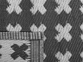Vonkajší koberec 90 x 180 cm čierny ROHTAK  Beliani