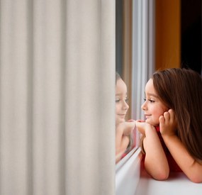 ZATEMŇOVACÍ ZÁVES NA KRÚŽKOCH CARLO 135X250 CM BÉŽOVÁ