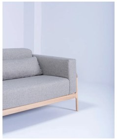 Sivá pohovka s konštrukciou z masívneho dubového dreva Gazzda Fawn Plus, 240 cm