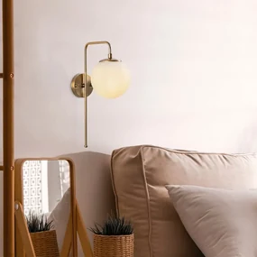 Nástenné svietidlo v zlatej farbe Viran – Opviq lights