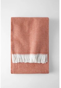 Pléd vo farbe terakota s podielom bavlny Euromant Skyline, 140 × 180 cm