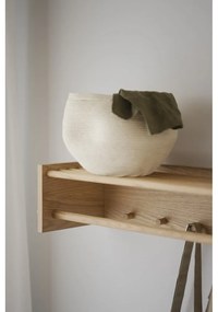 Nástenný vešiak z dubového dreva v prírodnej farbe s poličkou Hillmond – Rowico