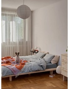 Dvojlôžková posteľ z borovicového dreva s roštom 180x200 cm Japan – Karup Design