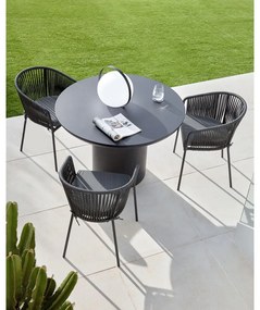 Čierna kovová/polstrovaná záhradná stolička Yanet – Kave Home