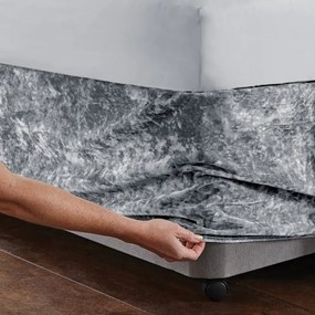 Sivý napínací zamatový poťah na rám postele 152x198 cm Crushed Velvet – Catherine Lansfield