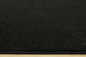 Metrážny koberec Lima 790 čierny