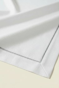 Obrus QUEEN biely so striebornou Rozmer: 140x260 cm