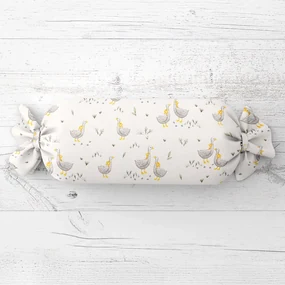 Biante Detský vankúš valec bonbon Sandra SA-585 Sivé husičky na bielom 15x80 cm