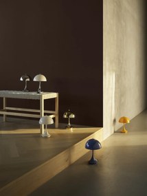Louis Poulsen Prenosná lampa Panthella 160 V3 Opaque Yellow