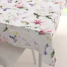 Biante Bavlnený obdĺžnikový obrus Sandra SA-287 Mix kvetov na bielom 140x180 cm