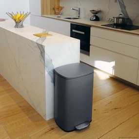 Tmavosivý nášľapný oceľový odpadkový kôš 50 l Akira – Spirella