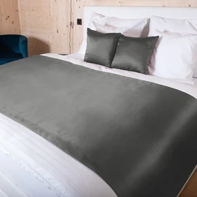 Biante Saténový prehoz/behúň na posteľ Satén LUX-004 Sivohnedý 50x240 cm