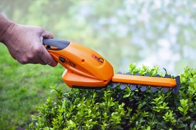 Profi Tools Aku nožnice 2v1 KT-01