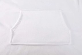 Deka s rukávmi HOODIE biela