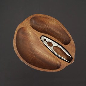 AMADEA Drevená miska v tvare orecha so luskáčikom, masívne drevo mahagón, 23x28x4,5 cm