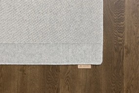 Koberec Agnella Noble Milo sivý