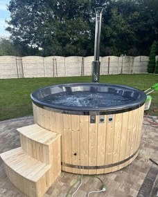 Záhradná vírivka balia drevená celoročná hydromasáž v kúpeľoch 225 cm