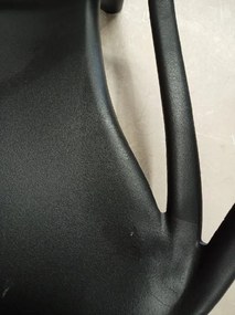 AKCIA Čierna plastová stolička KATO II. akosť