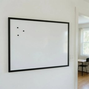 Toptabule.sk  Biela magnetická tabuľa v čiernom drevenom ráme COLOR 120x90 cm