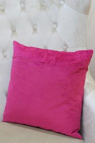 Tmavo ružový zamatový dekoračný vankúš 40cm