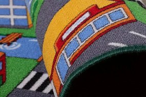 Detský koberec dedinkou