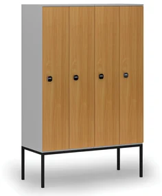 Drevená šatníková skrinka s podnožou, 4 oddiely, 1871 x 1200 x 500 mm, RFID zámok, sivá/buk