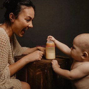 SUAVINEX - dojčenská fľaša 240 ml M Colour ESSENCE - biela