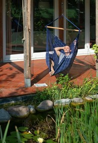 La Siesta DOMINGO COMFORT MODERN - závesné hojdacie kreslo vydrží  rozmary počasia aj intenzívne zaťaženie, látka: 100% polypropylén / tyč: bambus / otočný čap: nerezová oceľ