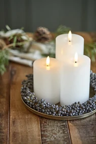 IB Laursen LED stĺpová sviečka WARM FLAME SL 15 cm biela