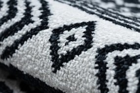 Koberec FUN Napkin - čierny kruh