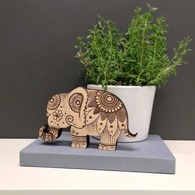 AMADEA Drevená dekorácia slon, masívne drevo 15x9,5x1,8 cm