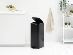 Matne čierny pedálový oceľový odpadkový kôš 30 l Bo – Brabantia