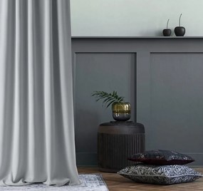 Svetlo sivý záves Aura so zavesením na riasiacu pásku 140 x 300 cm