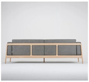 Tmavosivá pohovka z byvolej s konštrukciou z masívneho dubového dreva Gazzda Fawn, 240 cm