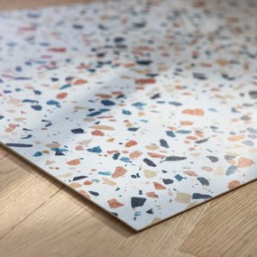 Vinylový koberec s terrazzo efektom 4 veľkosti: 49 x 79 cm; 59 x 98 cm; 65 x 150 cm; 120 x 170 cm.