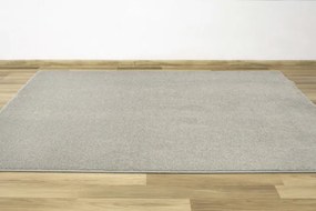 Metrážny koberec Platino 74 sivý