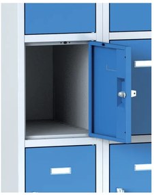 Alfa 3 Šatníková skrinka S6 na sokli s úložnými boxami, 10 boxov, 1920 x 600 x 500 mm, otočný zámok, tmavosivé dvere