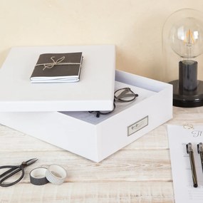 Biely úložný box s menovkou na dokumenty Bigso Box of Sweden Oskar, veľkosť A4