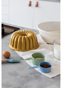 Forma na pečenie z liateho hliníka v zlatej farbe Bonami Selection Lotus