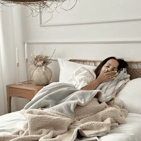 Obojstranný prehoz z mušelínu a umelej kožušiny svetlo zelená 80x100 cm