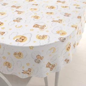 Biante Detský bavlnený oválny obrus Sandra SA-461 Zvieratká medzi hviezdičkami na bielom 50x100 cm